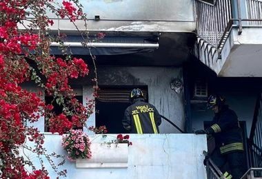 Appartamento in fiamme a Cagliari, coinvolte bombola e suppellettili
