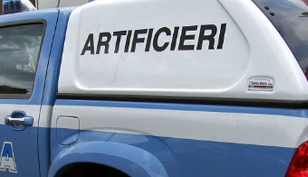 Cagliari. Bomboletta lanciata davanti alla sede Inps: rientrato allarme bomba