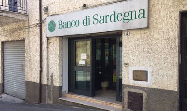 Chiusura degli sportelli del Banco di Sardegna. Il Sindaco di Baunei Salvatore Corrias: “Chiudono nella Sardegna che vuole vivere, non sopravvivere”