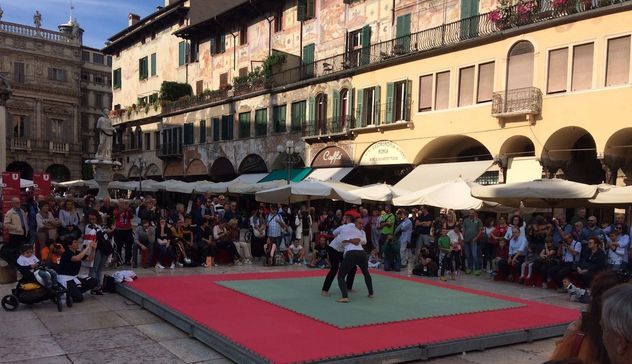 S'Istrumpa di Ollolai conquista Verona in occasione del Tocatì il Festival Internazionale dei Giochi tradizionali