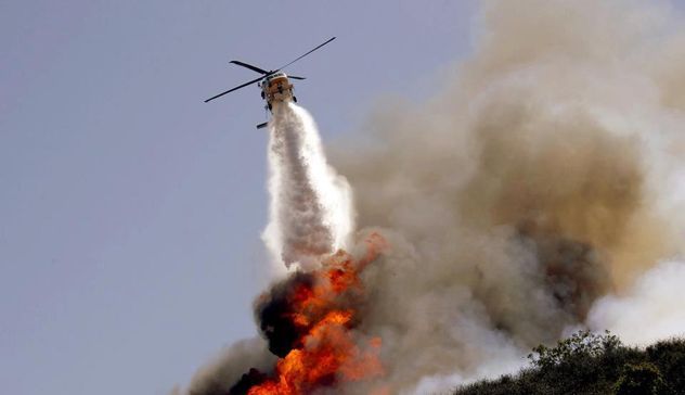Incendi a Orune e Sindia: roghi spenti con mezzi aerei