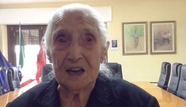 Esterzili. Tzia Zelinda festeggia 102 anni