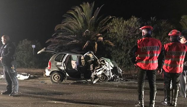 Schianto mortale sulla strada per Alghero: 3 vittime
