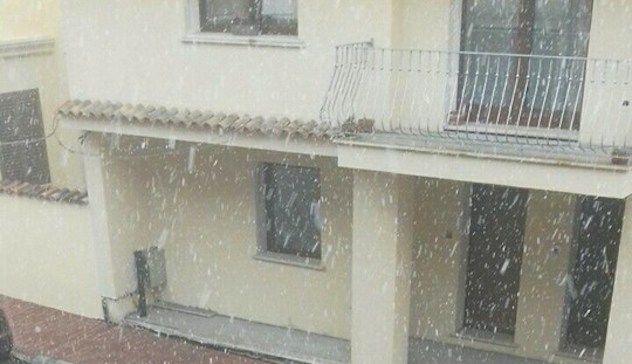 Nevica a Fonni, la Polizia raccomanda massima prudenza alla guida