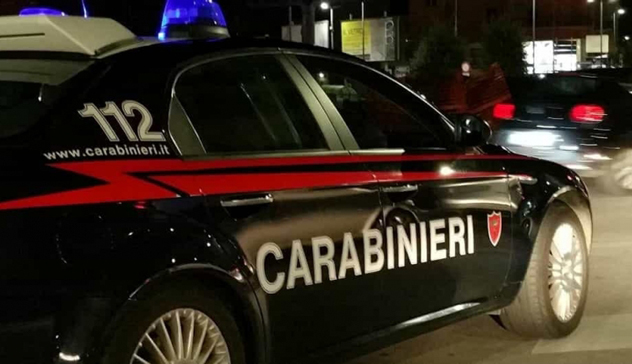 Non paga il taxi e aggredisce i Carabinieri: 62enne in manette 
