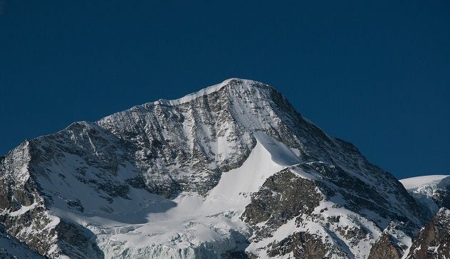 Dramma sulle Alpi svizzere: 6 morti di cui 5 italiani