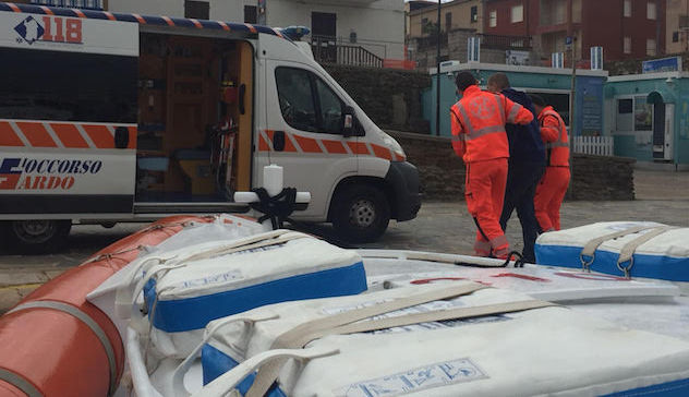 Accusa malore all'Asinara: soccorso dalla Guardia Costiera 