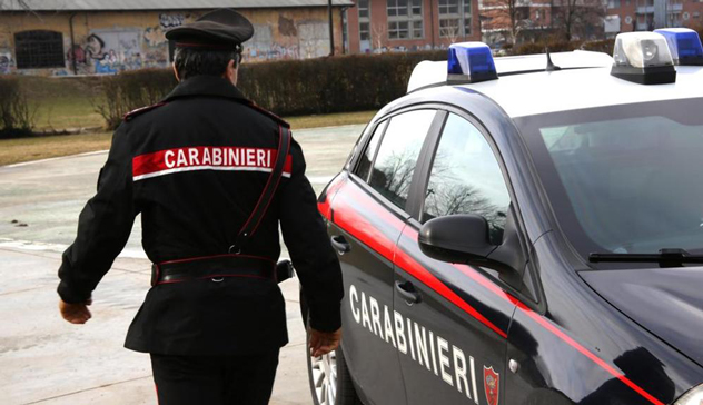Aggredisce la madre per denaro, i Carabinieri arrestano un giovane 29enne