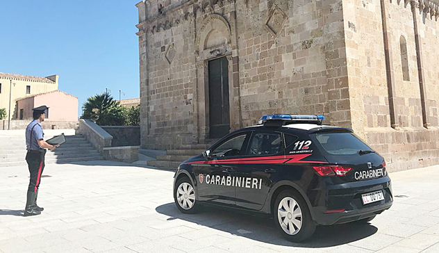  Tenta il furto di un’auto, i Carabinieri arrestano un rumeno pregiudicato