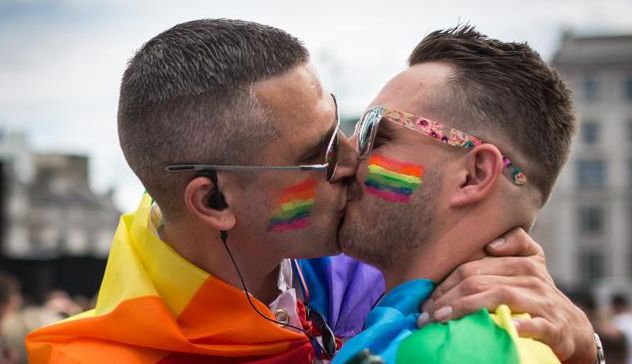 Gay pride: esposto Fdi contro i Comuni che danno il patrocinio