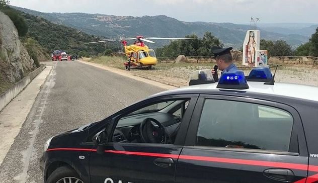 Turista francese cade dalla moto: trasportata in ospedale con l'elisoccorso