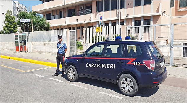 Evade dai domiciliari, i Carabinieri lo rintracciano in giro: arrestato