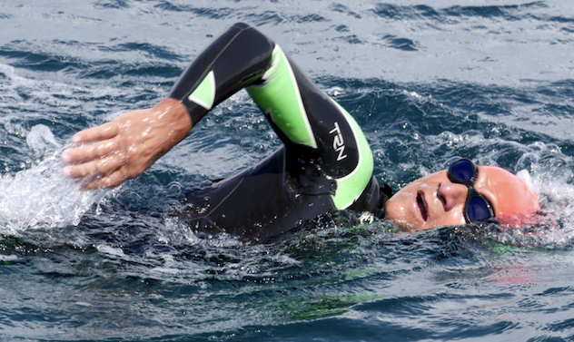 La grande impresa del nuotatore infaticabile. Andrea Sechi, traversata di ventuno chilometri a 76 anni