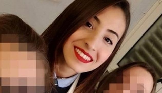 Michela, la 19enne morta in Versilia:folla alle esequie