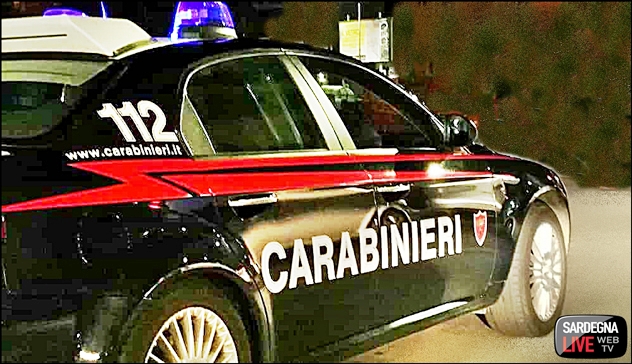 Maltratta la madre e spintona i Carabinieri, 52enne in manette