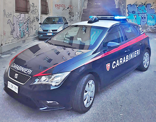 Sorpreso con la droga gambiano minaccia i Carabinieri con un coltello: arrestato