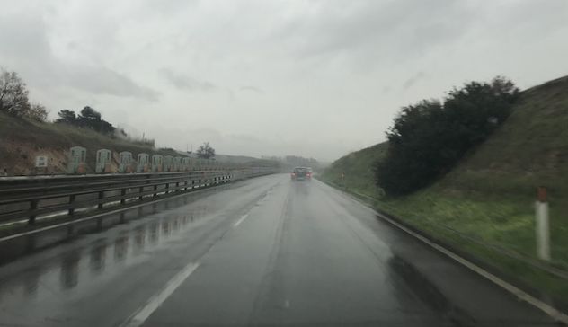 Allerta meteo in Sardegna: piogge sparse anche a carattere di rovescio e temporali