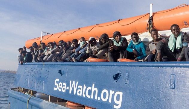 Sea Watch. In diretta da Catania lo sbarco dei 47 migranti