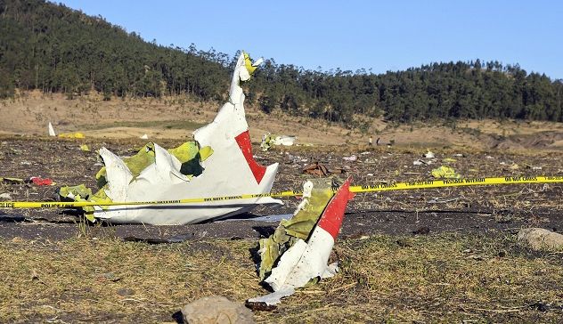 Dopo il disastro di Ethiopian Airlines anche l'Italia blocca i Boeing 737 Max 8
