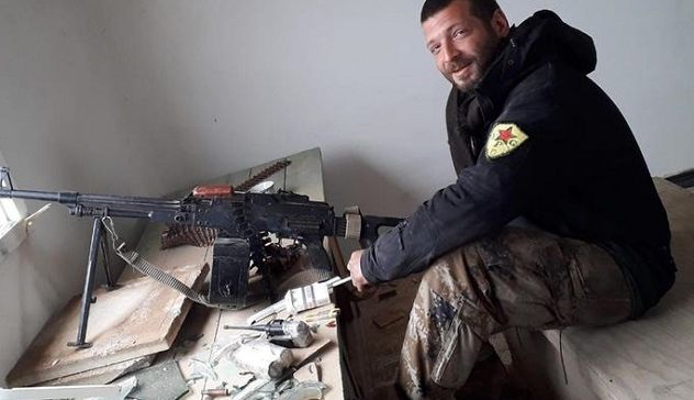Italiano ucciso dall'Isis in Siria: combatteva coi curdi contro i jihadisti