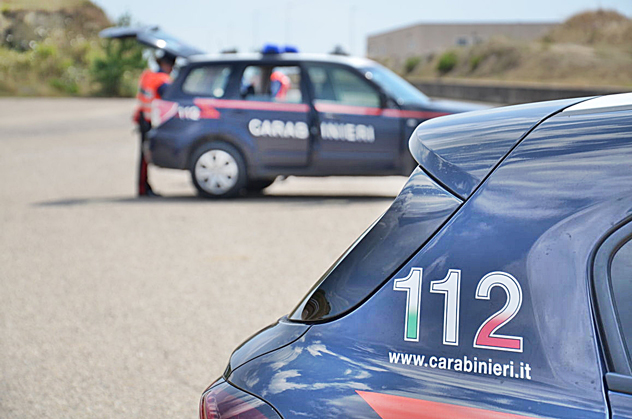 Provoca un incidente con la sua auto, i Carabinieri scoprono che è ubriaco. Denunciato un 20enne