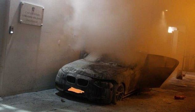 Auto del carabiniere incendiata, possibile pista terroristica. L'attentato rivendicato dal Movimento Giustizia Proletaria
