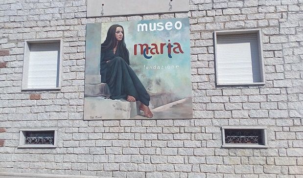 A Siligo un nuovo murale di Maria Carta