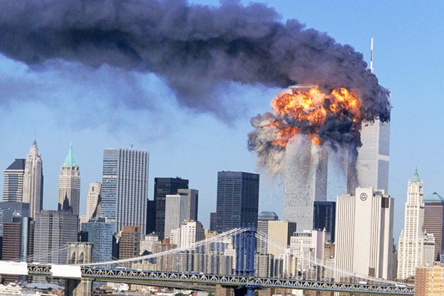New York, 11 settembre: il mondo si ferma, 18 anni fa l'attentato alle Torri Gemelle. VIDEO