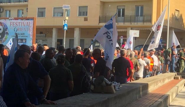 Lavoratori di Forestas in corteo a Cagliari: “Applicare la norma”