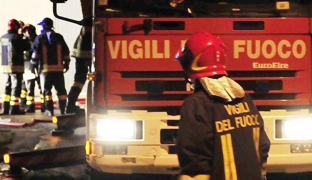 In fiamme l'auto di una sindacalista Cgil, l'attentato a Ortueri