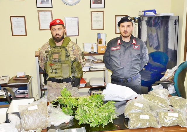 Sequestrati 3 Kg. di marijuana, in manette un 45enne: sul posto i Carabinieri