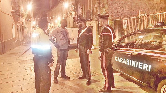 Task force di Carabinieri e Polizia Municipale nel quartiere Marina, nel mirino i luoghi della Movida