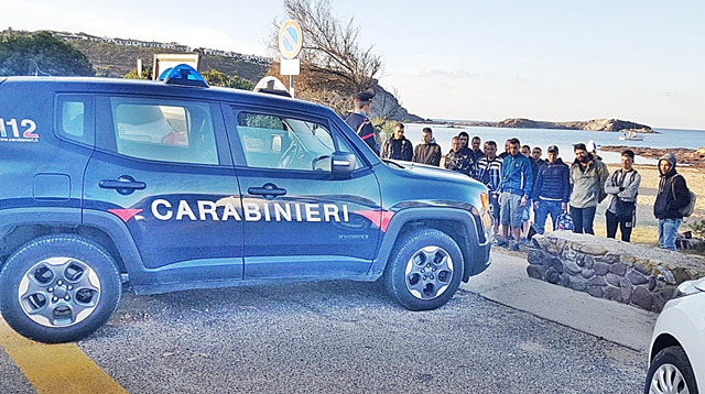 Altri sbarchi nel Sulcis, i Carabinieri in poche ore rintracciano una sessantina di clandestini algerini