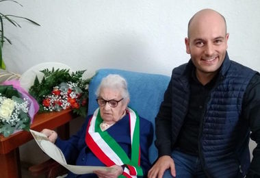 Ussaramanna festeggia i cento anni di zia Claudina Zedda