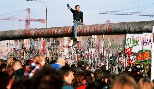 Trent'anni fa la caduta del Muro di Berlino, le frasi più celebri