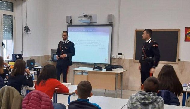 I carabinieri incontrano gli studenti delle scuole elementari e medie di Ovodda