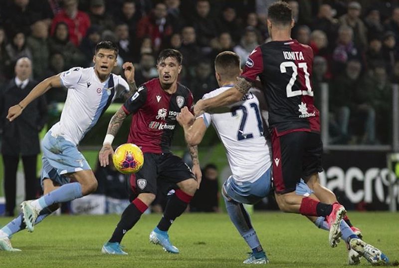Cagliari-Lazio 1-2, clamorosa beffa nel recupero
