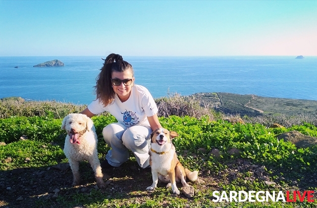 Daniela Floris e il suo adorabile cane Shonny: “In un libro parlo della mia malattia e di come un Amico a 4 zampe riesce a salvarti la vita”
