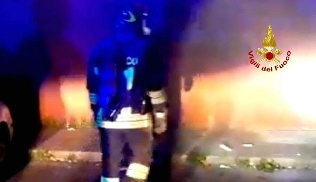 Cassonetti e auto in fiamme nel Cagliaritano: Vigili del fuoco chiamati a fare gli straordinari