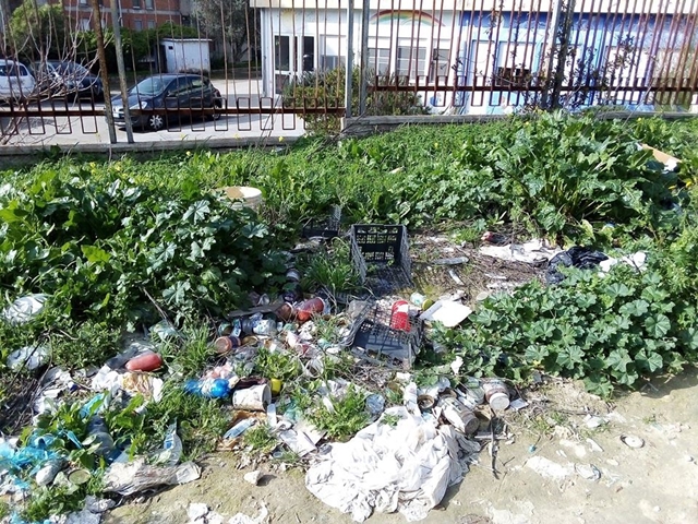 L'inferno tra rifiuti e siringhe in via Serbariu, Valerio Piga: “Davanti ad una scuola materna, la vergogna che nessuno vuol vedere”