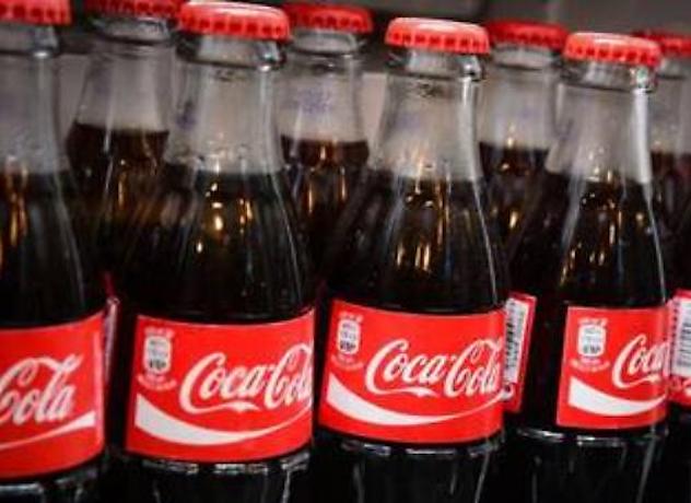 Coca-Cola: possibili filamenti di vetro in alcuni lotti