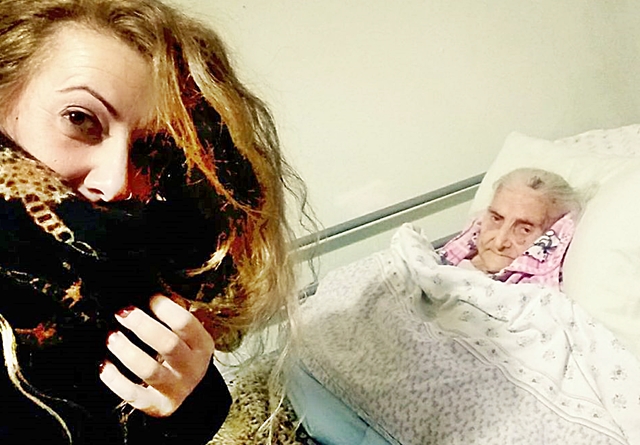 Nonna, c’è il Coronavirus: “Feiddu intrai”. La forza di Tzia Chiarina Lai, 105 anni per dare coraggio ai sardi