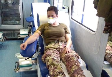 Il bellissimo gesto dell’Esercito: i militari donano il sangue per i talassemici sardi