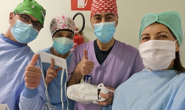 La Carovana del Sorriso solidale: donate mascherine all’ospedale di Alghero