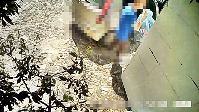 Pugno di ferro del Comune, foto e video ‘trappole’ beccano i furbetti dei rifiuti: per loro multe e denunce penali