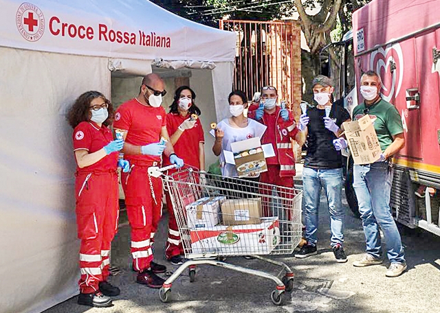 Croce Rossa, Unilever e Algida insieme per le famiglie in difficoltà: consegnati alimentari e gelati gratis ai bisognosi