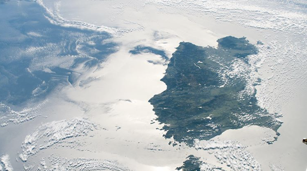 La Sardegna vista dallo spazio: lo scatto suggestivo della nostra Isola