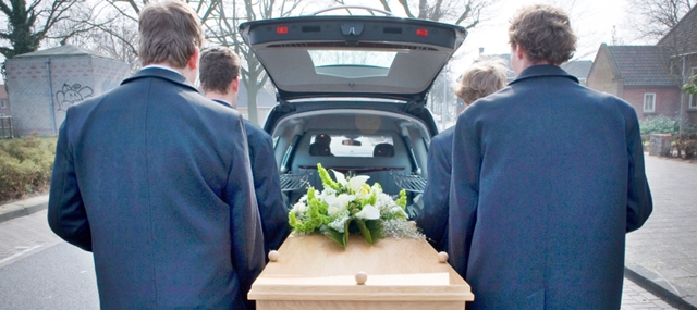 Covid, ampliata la partecipazione alle cerimonie funebri: ecco le novità dal Comune