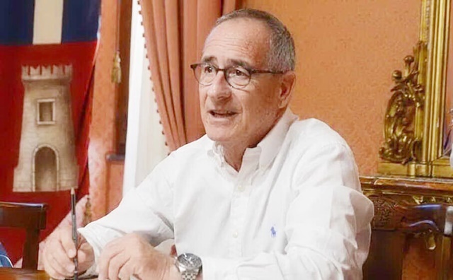 Covid, nuova ordinanza del sindaco Campus: “Mascherine in uso ovunque e più attenzione nei ristoranti”