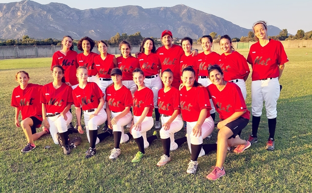 Softball femminile, la Asd Metropolitan Club vola in serie A: “Che grandi campionesse”